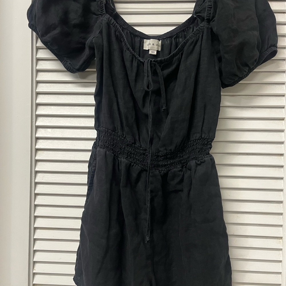 Cloth & Stone ✨Black romper ✨XS